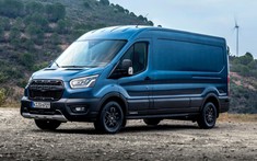 Ford Transit 2021 được bổ sung phiên bản Trail với hệ dẫn động 4 bánh AWD và lưới tản nhiệt Raptor