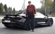 Khâm phục cụ ông 78 tuổi vẫn tự tin cầm lái siêu xe McLaren 720S Spider mỗi ngày