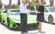 Đại gia Campuchia tặng vợ siêu xe Lamborghini Huracan EVO khiến không ít "quỳ bà" ghen tỵ