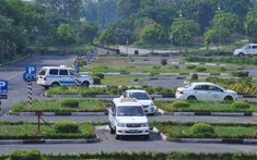 Thi bằng lái xe B1 bao nhiêu tiền? Thời hạn sử dụng và điều kiện học bằng lái xe B1 gồm những gì?