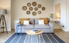 Cặp vợ chồng lớn tuổi sở hữu căn hộ 45m2 đẹp mê sau cải tạo