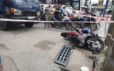 Bình Dương: Dừng đèn đỏ sát lề đường, người đàn ông đi xe máy bị ô tô tải tông tử vong