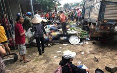 Video quay khoảnh khắc ô tô tải lao vào chợ khiến 5 người tử vong tại Đắk Nông