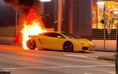 Siêu xe Lamborghini Gallardo bất ngờ bốc cháy tại trên đường phố Hồng Kông