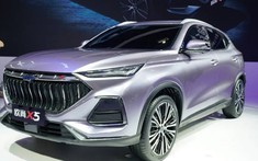 Oshan X5 - SUV hạng C dáng vẻ sắc cạnh thể thao, lưới tản nhiệt to khổng lồ được ra mắt