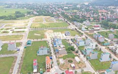 Được và mất từ chính sách phân lô bán nền