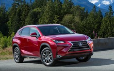 SUV hạng sang cỡ nhỏ Lexus NX 2021 được bổ sung khá nhiều trang bị trong phiên bản mới