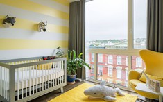 Tạo điểm nhấn cho phòng ngủ trẻ sơ sinh với sắc vàng rực rỡ