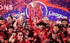 Liverpool nâng Cup Ngoại hạng Anh