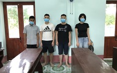 Bắt giữ 4 người dùng bè mảng xuất cảnh trái phép