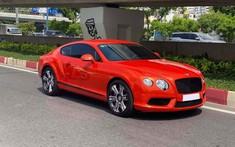 Bentley Continental GT xanh lục bảo độc nhất Việt Nam được chủ cho đổi phong thuỷ sang sắc cam