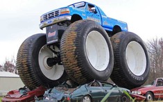 Bigfoot #5 - Chiếc xe tải quái vật cao nhất, điên dại nhất và nặng nề nhất trên thế giới