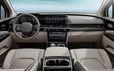 Kia chính thức tung ra hình ảnh nội thất "sang, xịn", mịn" của Sedona 2021, màn hình như Mercedes-Benz
