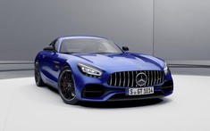 Chiêm ngưỡng xe thể thao Mercedes-AMG GT 2021 đẹp đến nao lòng