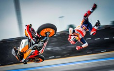Tay đua Marc Marquez quay lại đường đua chỉ ít ngày sau tai nạn gãy tay