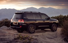 Toyota Land Cruiser phiên bản "di sản" mới trình làng, có thêm hàng ghế thứ 3