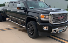 Ngắm chiếc bán tải GMC Sierra Denali HD độ 6 cửa mà đảm bảo ai cũng phải chú ý