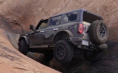 Chứng kiến khả năng off-road cực đỉnh của Ford Bronco 2021
