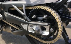 Xe mô tô của BMW sẽ trang bị xích phủ carbon, không cần bôi trơn