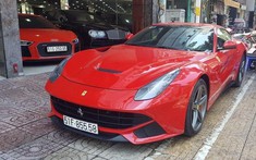 Chia tay mảnh đất Tây Ninh, Ferrari F12 Berlinetta về lại Sài thành với giá chào bán 15 tỷ đồng