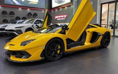 Không chịu thua đại gia Việt và Campuchia, Lào cũng đã có chiếc siêu xe Lamborghini Aventador SVJ đầu tiên