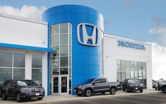 Nhân viên đại lý Honda chửi sau lưng và cố tình bắt khách hàng chờ cả tiếng đồng hồ mới được lấy xe