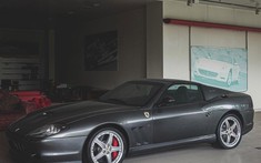 Siêu xe Ferrari 575 Superamerica hiếm bị bỏ rơi suốt 8 năm khiến nhiều người xót xa