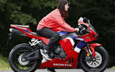 Mãn nhãn với loạt hình ảnh Honda CBR600RR 2021 - Sport bike hạng trung đầu tiên có cánh gió khí động học