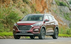 “Chạm mặt” Honda CR-V 2020 vừa ra mắt, Hyundai Tucson được giảm giá nhẹ tại đại lý