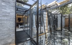 "Diện" áo mới đẹp mê cho ngôi nhà phố cổ 58m2