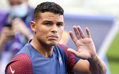 Thiago Silva kiểm tra y tế ở Chelsea