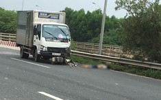 Lộ video quay khoảnh khắc thanh niên đi xe máy ngược chiều trên đại lộ Thăng Long trước khi tử vong vì tai nạn
