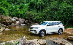 Tăng tốc trong công cuộc “dọn kho” chuẩn bị đón bản mới, Toyota Fortuner nhận ưu đãi tới cả trăm triệu đồng tại đại lý