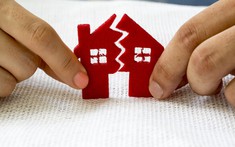 Vợ được mua đất và đứng tên sổ đỏ, không liên quan tới chồng?