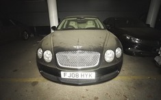 Tìm thấy bộ sưu tập xế sang, có cả Bentley Continental Flying Spur, nằm phủ bụi trong một hầm để xe