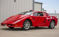 Siêu xe Ferrari Enzo "xấu nhất thế giới" được rao bán với giá chỉ hơn 100 triệu đồng