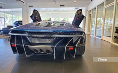 Video: Nghe "tiếng thở" siêu phẩm Lamborghini Centenario Roadster với màu sơn cực độc