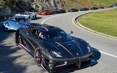 Video: Đại lý quy tụ 12 chiếc Koenigsegg có tổng trị giá hơn 570 tỷ đồng chỉ để leo đèo tham dự sự kiện