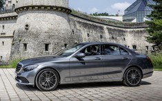 Mercedes-Benz C-Class là mẫu xe giúp chủ nhân "nhanh vào việc nhất" trên ứng dụng hẹn hò