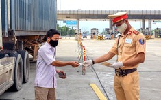 Chính thức: giấy phép lái xe sẽ có 12 điểm “uy tín”, trừ dần khi vi phạm và phải thi lại khi bị trừ hết