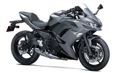 Kawasaki Ninja 650 2021 bắt mắt hơn nhờ hai tùy chọn màu sắc hoàn toàn mới