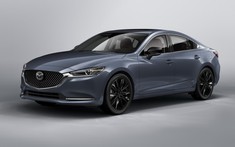 Mazda6 2021 ra mắt, tích hợp Apple CarPlay cùng phiên bản Carbon mới