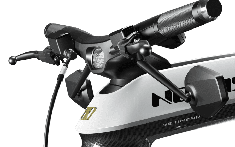 Diện kiến xe máy điện "full-carbon" siêu nhẹ chỉ 75kg, giá 1,6 tỷ đồng