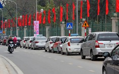 Bộ Công an: Đề xuất ô tô không được dừng quá 5 phút