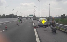 Thay lốp cho ô tô trên cao tốc Hạ Long - Hải Phòng, người đàn ông bị xe tải tông tử vong