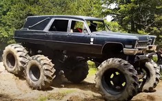 Mortis 6x6 - Chiếc xe tang lễ 6 bánh khổng lồ mất 14 năm để chế tạo