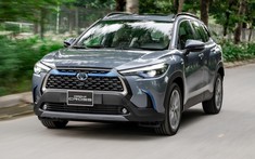 Toyota Corolla Cross 2020 “cháy” hàng, xe nào về “bay” ngay xe đấy