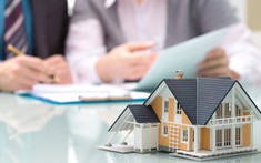 Đất chưa có sổ đỏ có được bán hoặc xin giấy phép xây dựng không?
