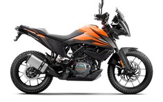 Hé lộ hình ảnh thực tế KTM 250 Adventure tại buổi ra mắt với các đại lý