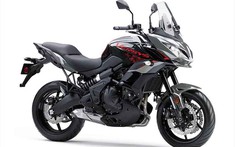 Kawasaki Versys 650 2021 thêm màu mới, chưa mang thay đổi lớn trong kiểu dáng